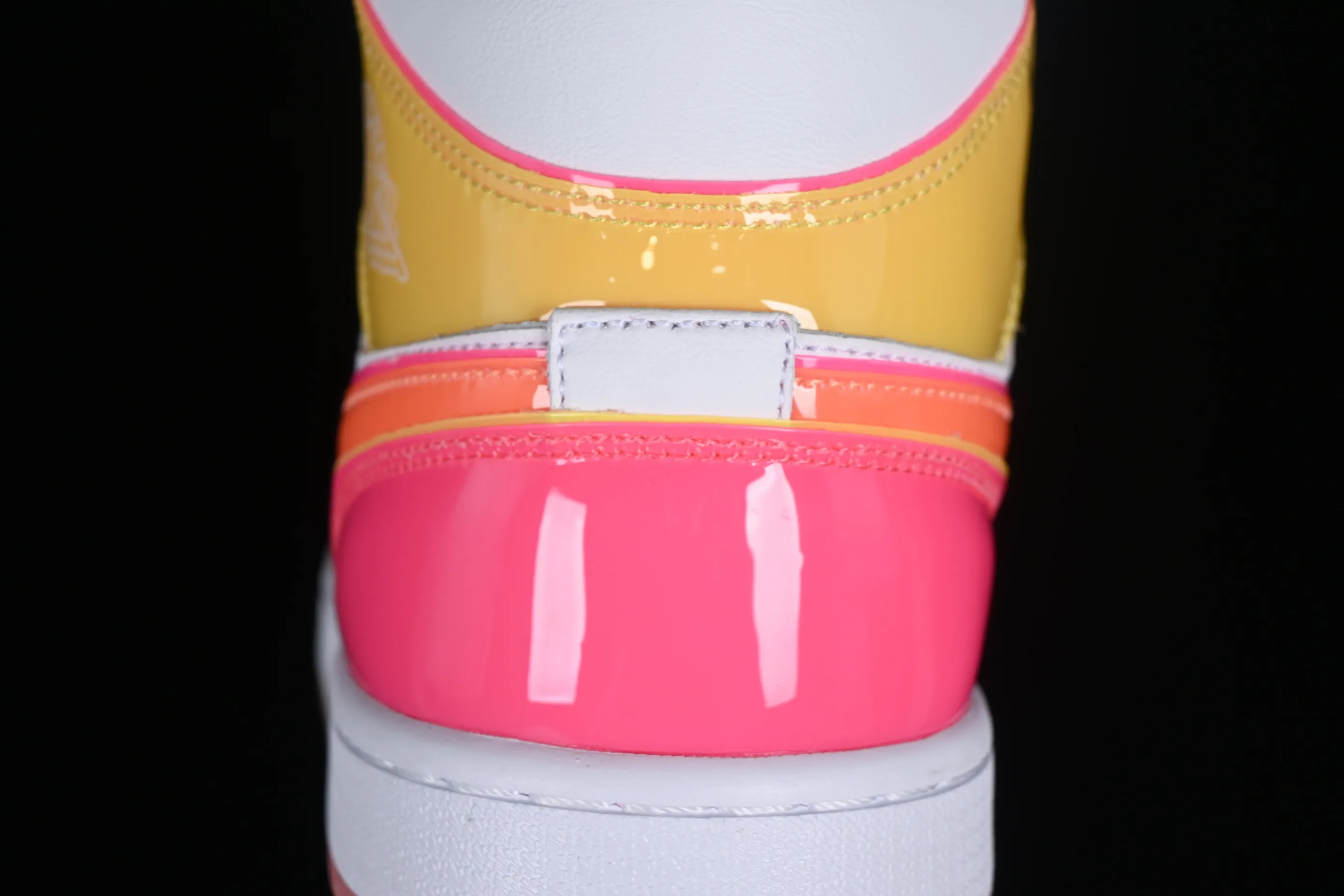 All Categories Air Jordan Jordan Series Basketball Shoes Air Jordan 1 Mid Air Jordan 1 Mid AJ1 Joe 1 Jelly Candy China Cultural Leisure Sneakers CV4611-100